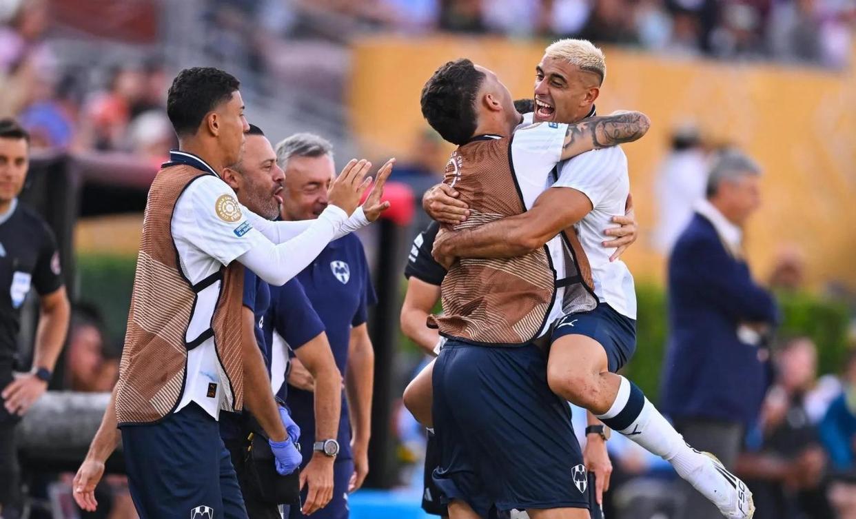 爱游戏在线-拜仁横扫希腊，贝林厄姆惊艳四座