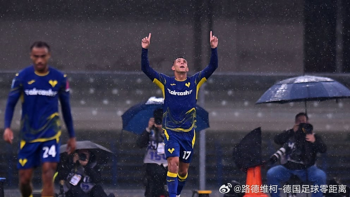 那不勒斯逆转多特蒙德，罗德里带队取胜