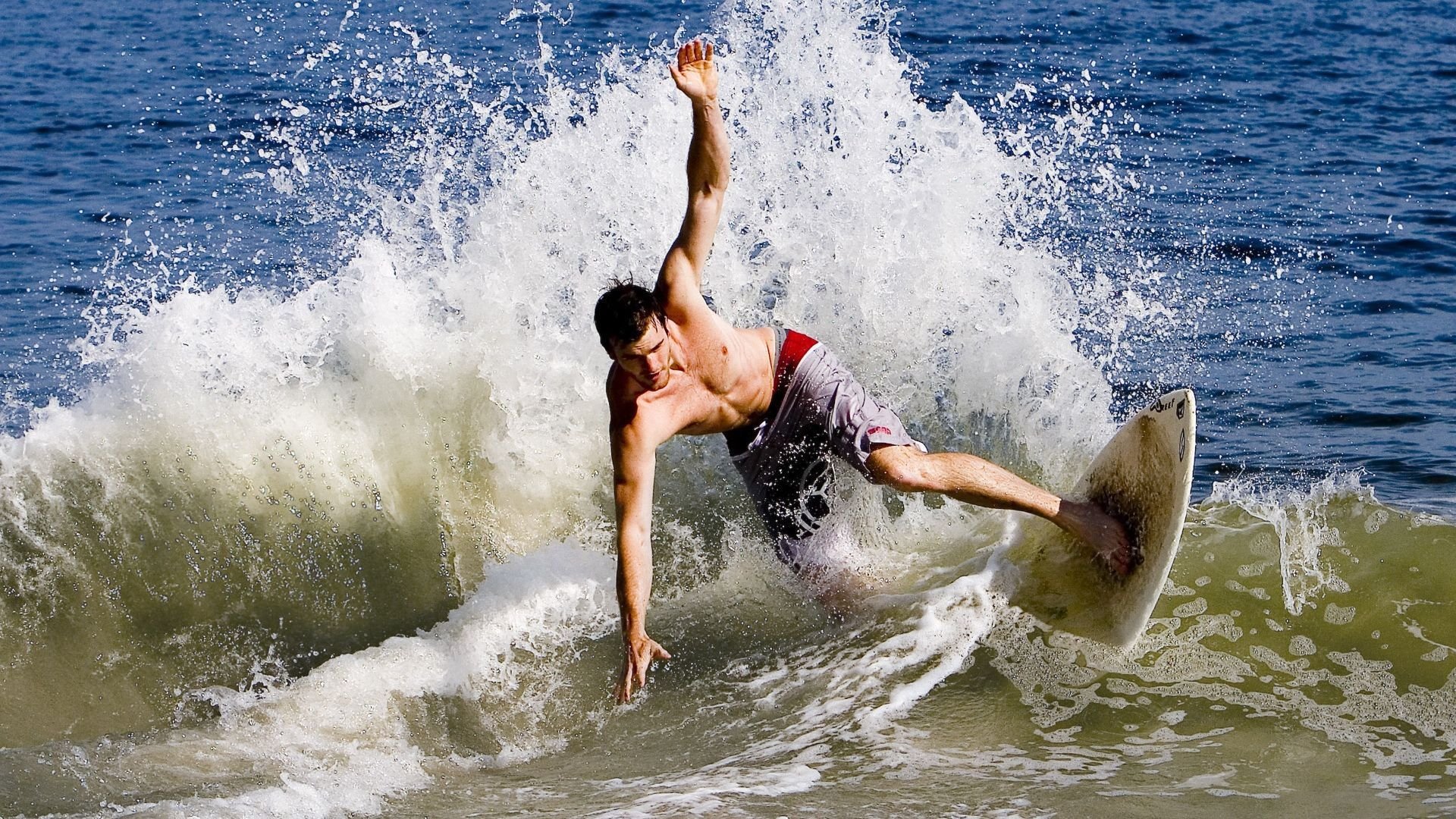 浙江队血拼76人，布伦森成为胜负手，当东方铁血遇上美式孤勇